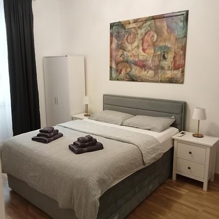 Fenix Rooms Trieste Exteriör bild